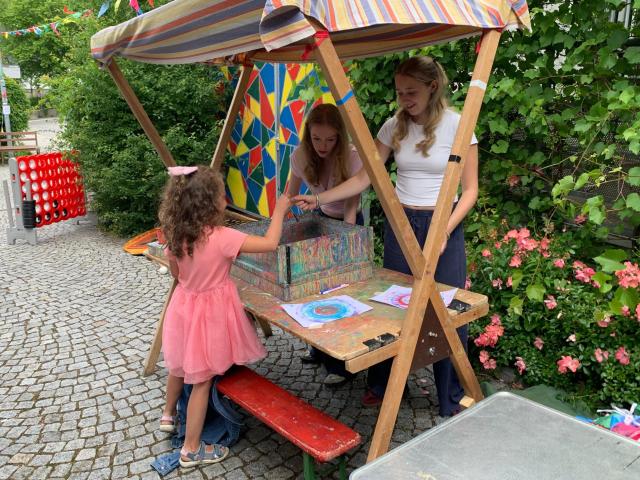 Mit dabei - Jugendliche vom diözesanen Spielebus